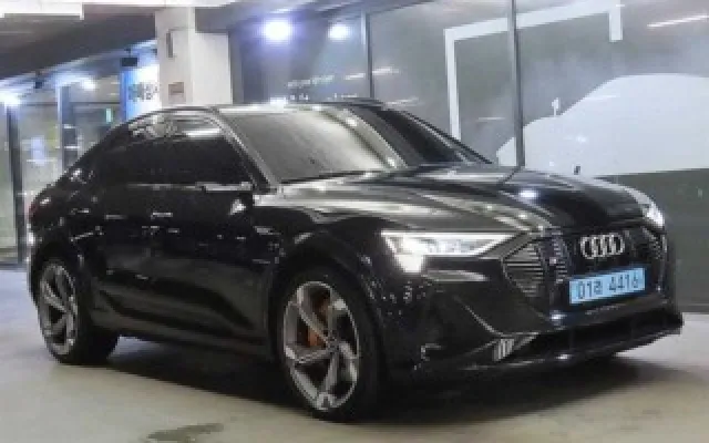 신용불량중고차할부 e-트론 S 스포트백 매물 사진 14 - 2024/12 31,245km